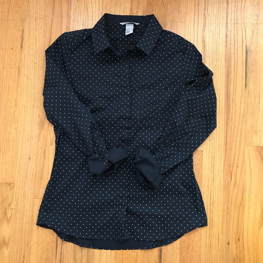 NWOT H&M Polkadot Button Up Top